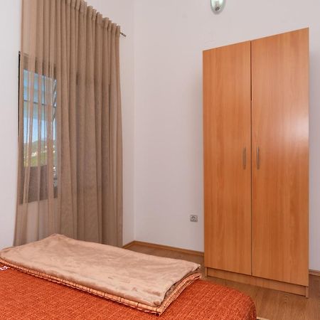 Apartman Sara บาร์ ภายนอก รูปภาพ