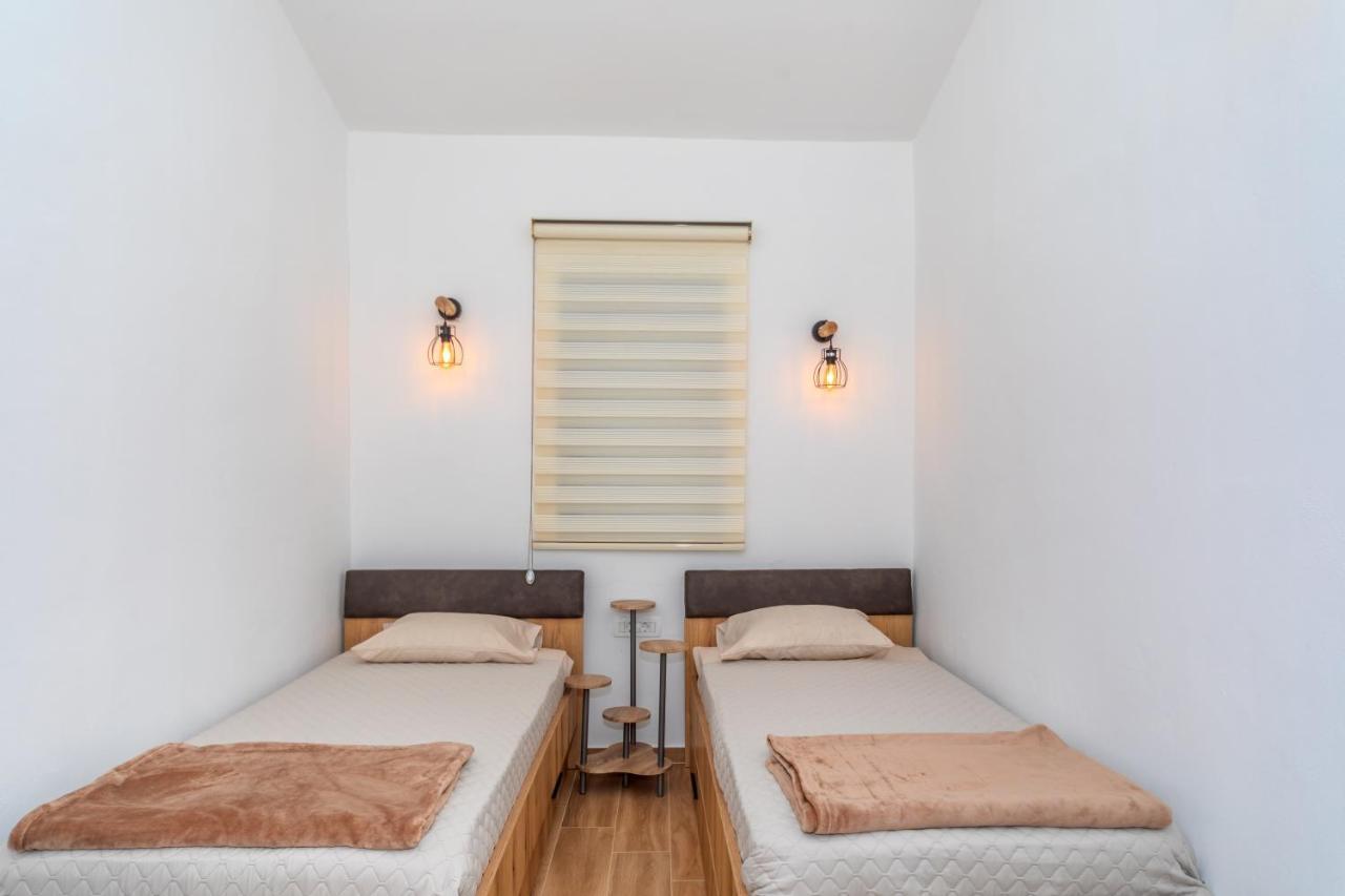 Apartman Sara บาร์ ภายนอก รูปภาพ