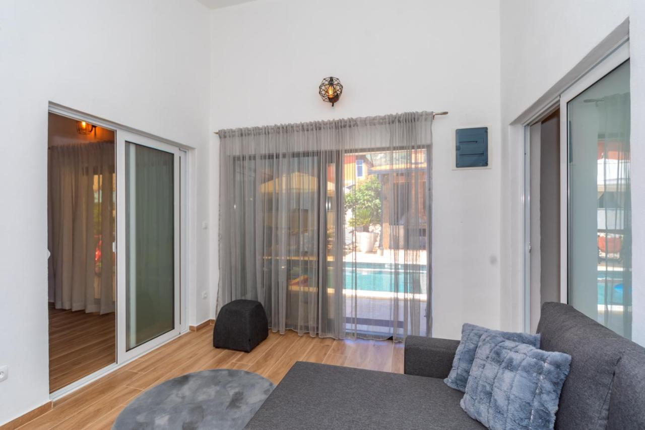 Apartman Sara บาร์ ภายนอก รูปภาพ