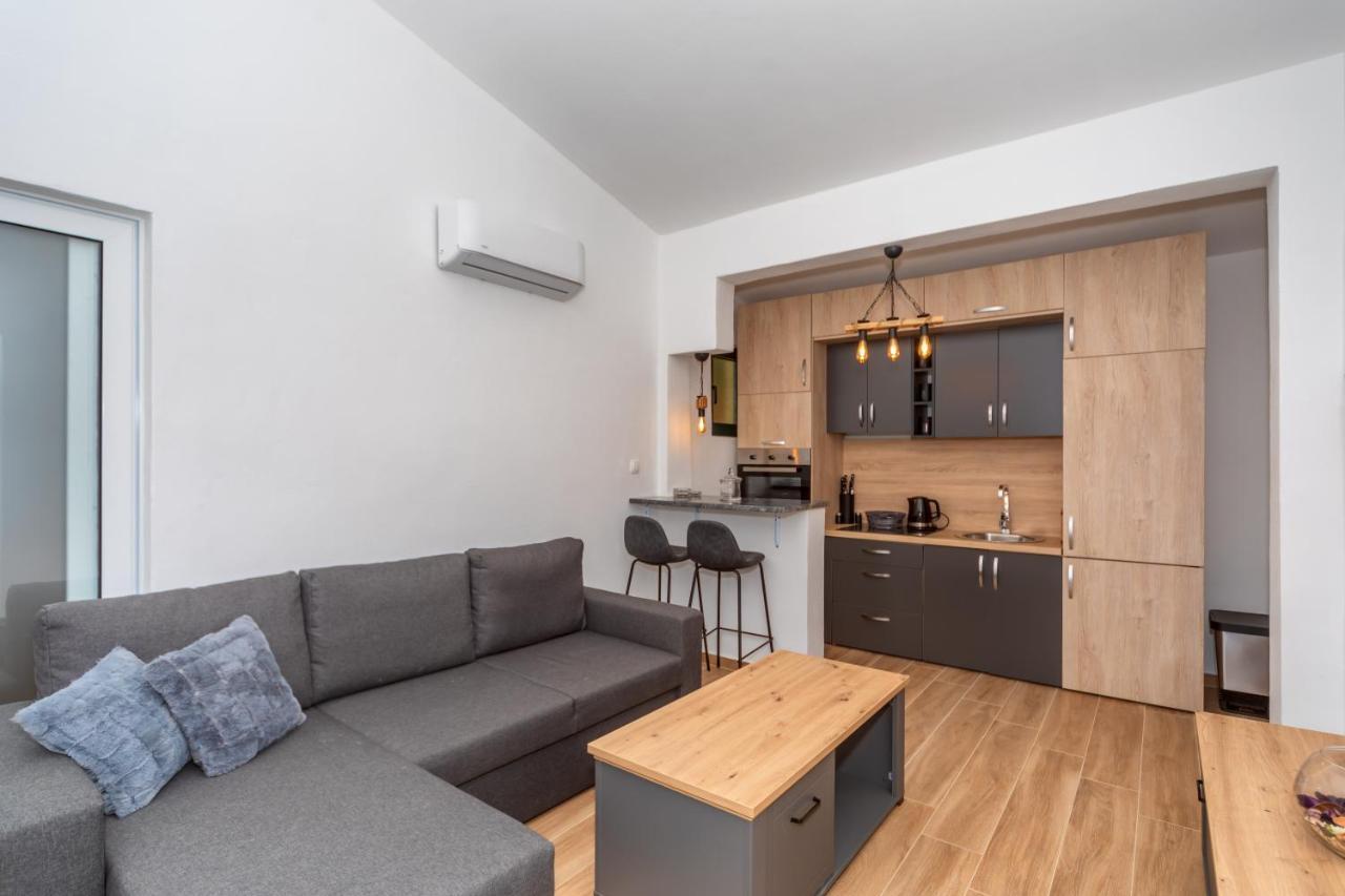Apartman Sara บาร์ ภายนอก รูปภาพ