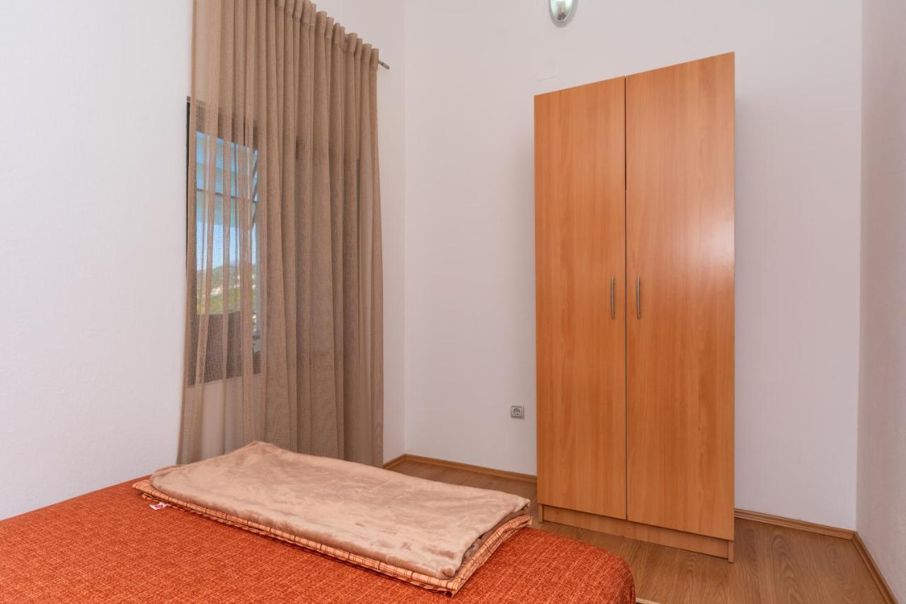 Apartman Sara บาร์ ภายนอก รูปภาพ