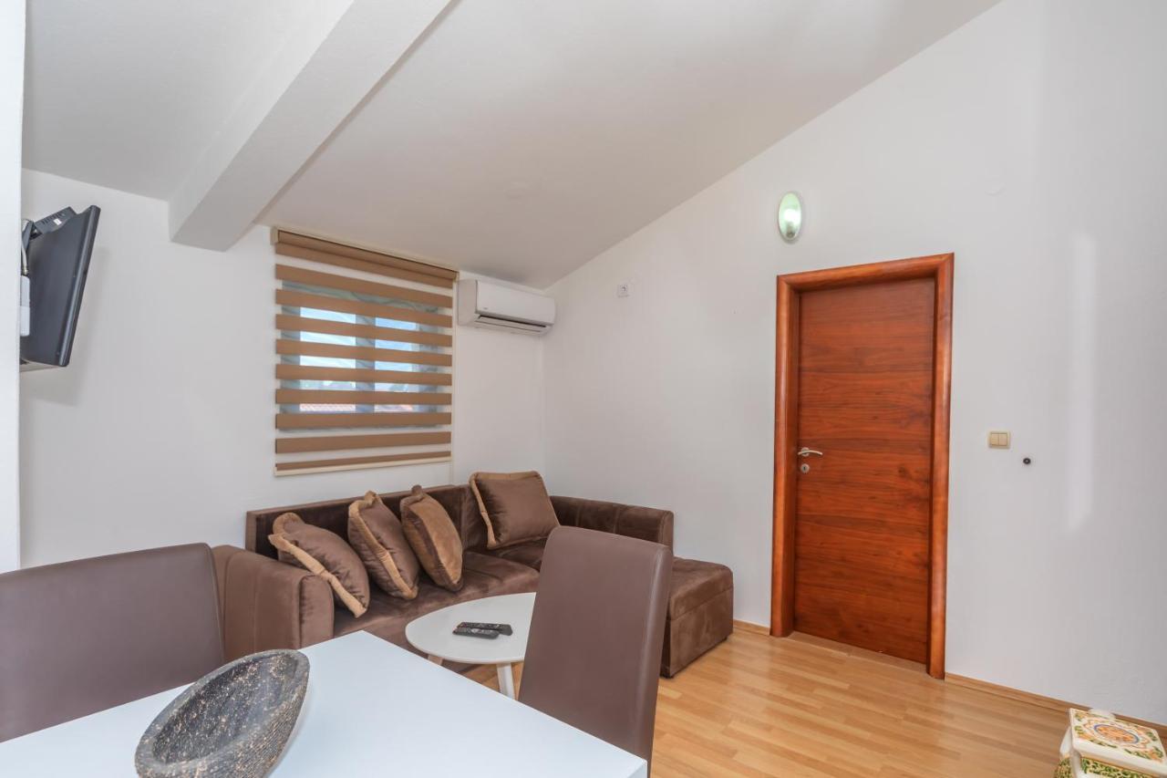 Apartman Sara บาร์ ภายนอก รูปภาพ