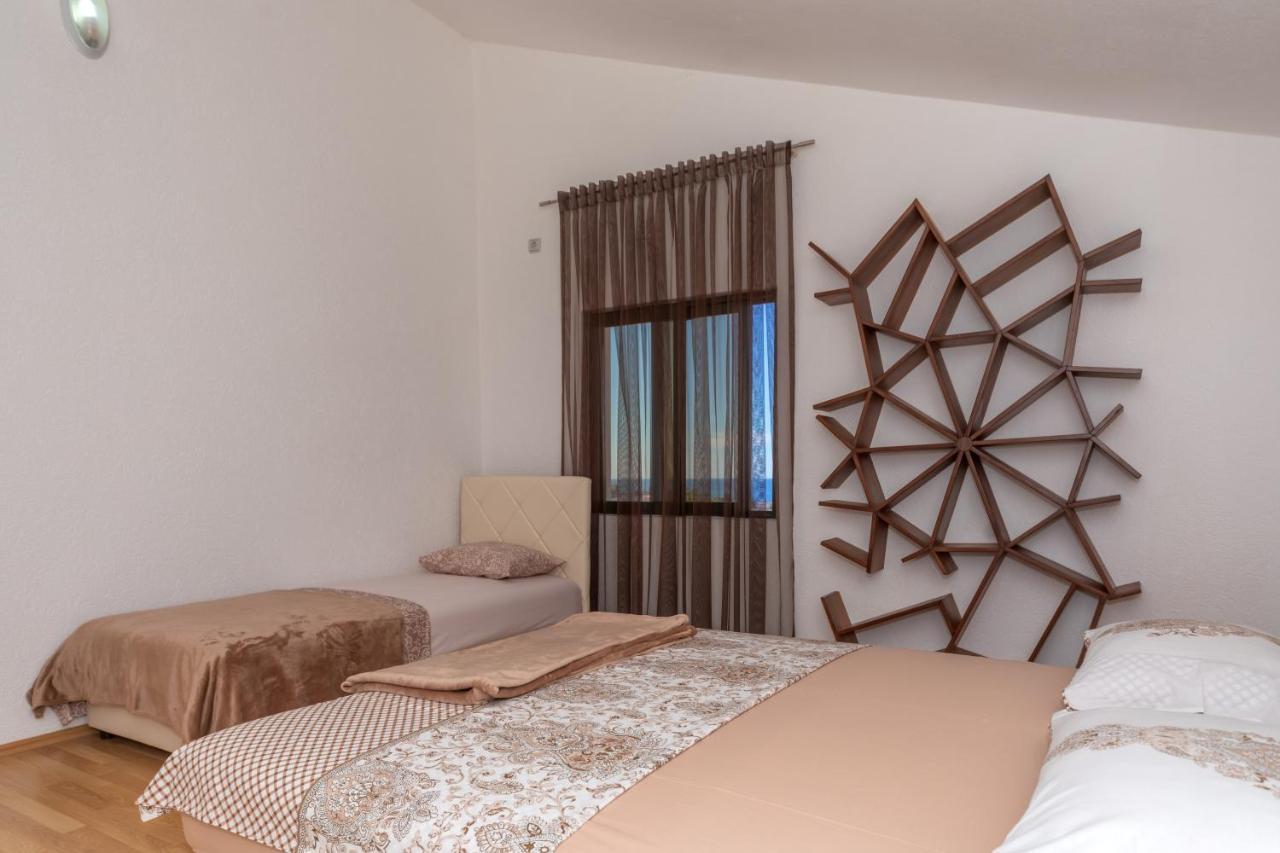 Apartman Sara บาร์ ภายนอก รูปภาพ