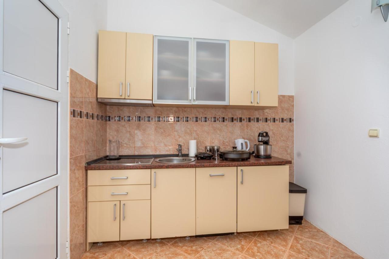 Apartman Sara บาร์ ภายนอก รูปภาพ