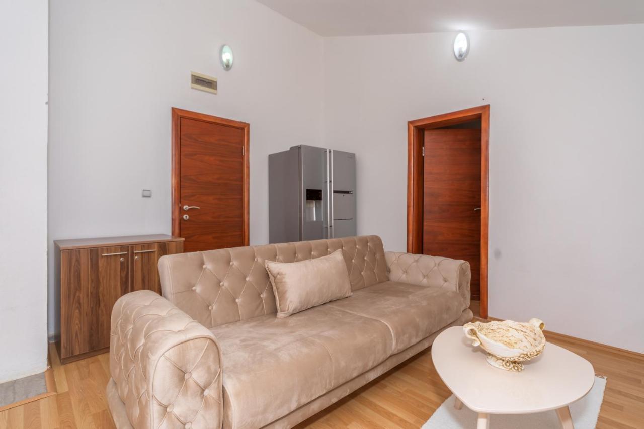 Apartman Sara บาร์ ภายนอก รูปภาพ